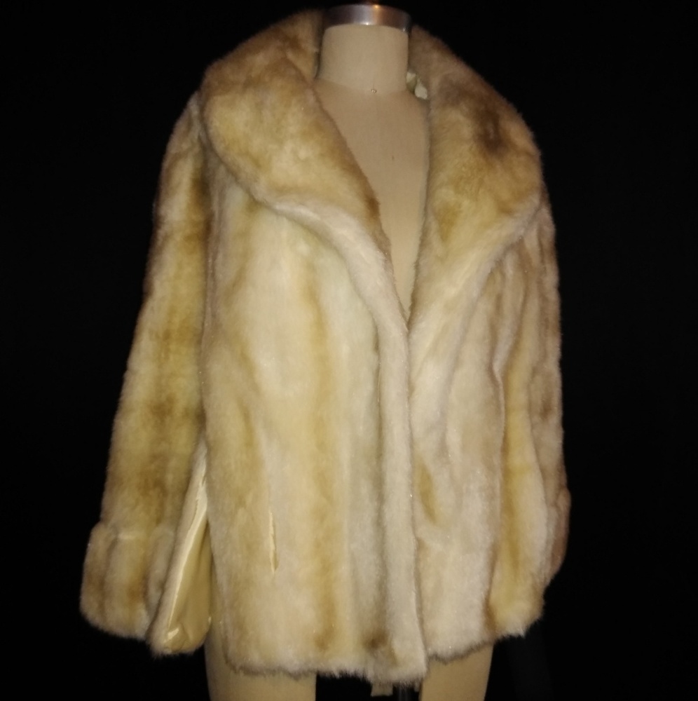 Beautiful Faux fur Poncho/Cape style jacket